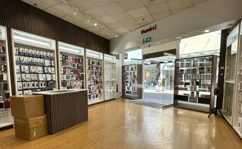 iCrack Maidstone interior